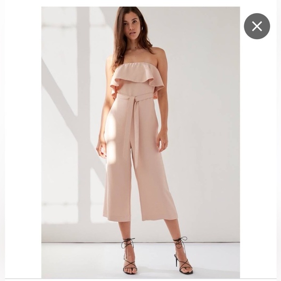 Aritzia Pants - Aritzia Babaton Altamira Romper Jumpsuit